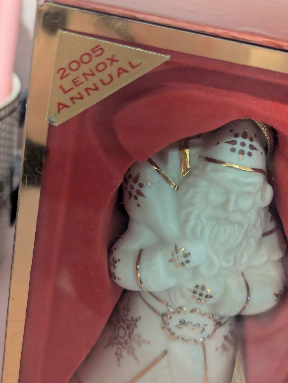 Lenox 2005 Annual Santa Christmas Ornament - Picture 4 of 13